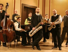 Czech Philharmonic jazz band: Swingové a jazzové evergreeny z let 1920 až 1950